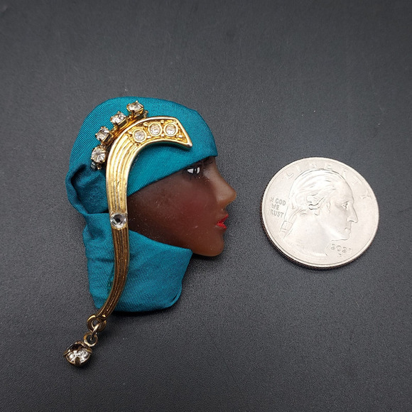 Lady Face Head Brooch Artisan Handcrafted Linda Rosshirt - Picture 3 of 6